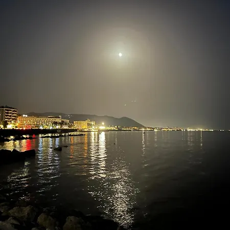 Seaside Salernes